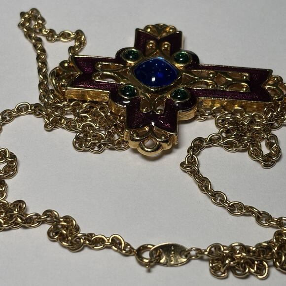 Vintage Avon Signed Cross Necklace Enamel Gold Tone Purple - Picture 5 of 8